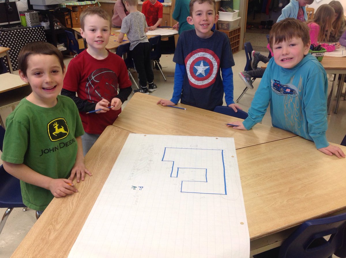 ElmaGrade2_3's tweet photo. @ElmaGrade2_3 exploring Perimeter and Area. https://t.co/AAyhoNHQN7