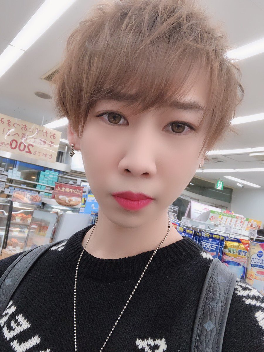 Ryusei___star's tweet photo. そういえば髪切った😳
体調バチクソ悪いけど、今日から出勤しよう✋

#美男美女さんと繋がりたい 
#美男美女と繋がりたい
#1mmでもいいなと思ったらRT
#雰囲気嫌いじゃないよって人RT 
#らぶりつください
#らぶりつから気になった方お迎え 
#自発ください https://t.co/75HsGhUdNV