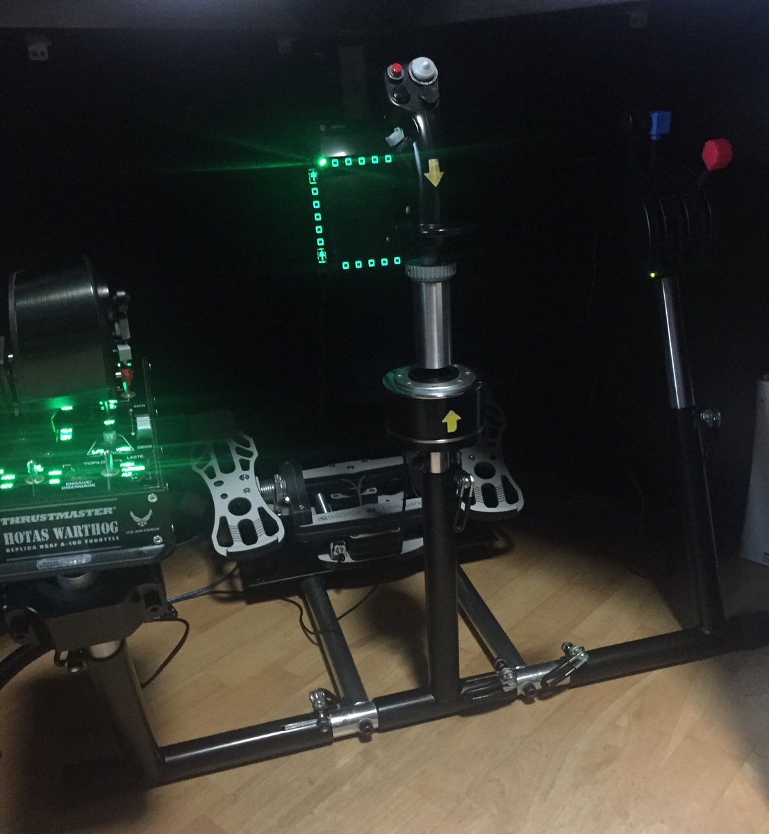 seehu70's tweet photo. Simple and practical... really sturdy. #wheelstandpro #Thrustmaster #hotas #mfgcrosswind #DCS #dcsworld https://t.co/FKqbSQ2xiU
