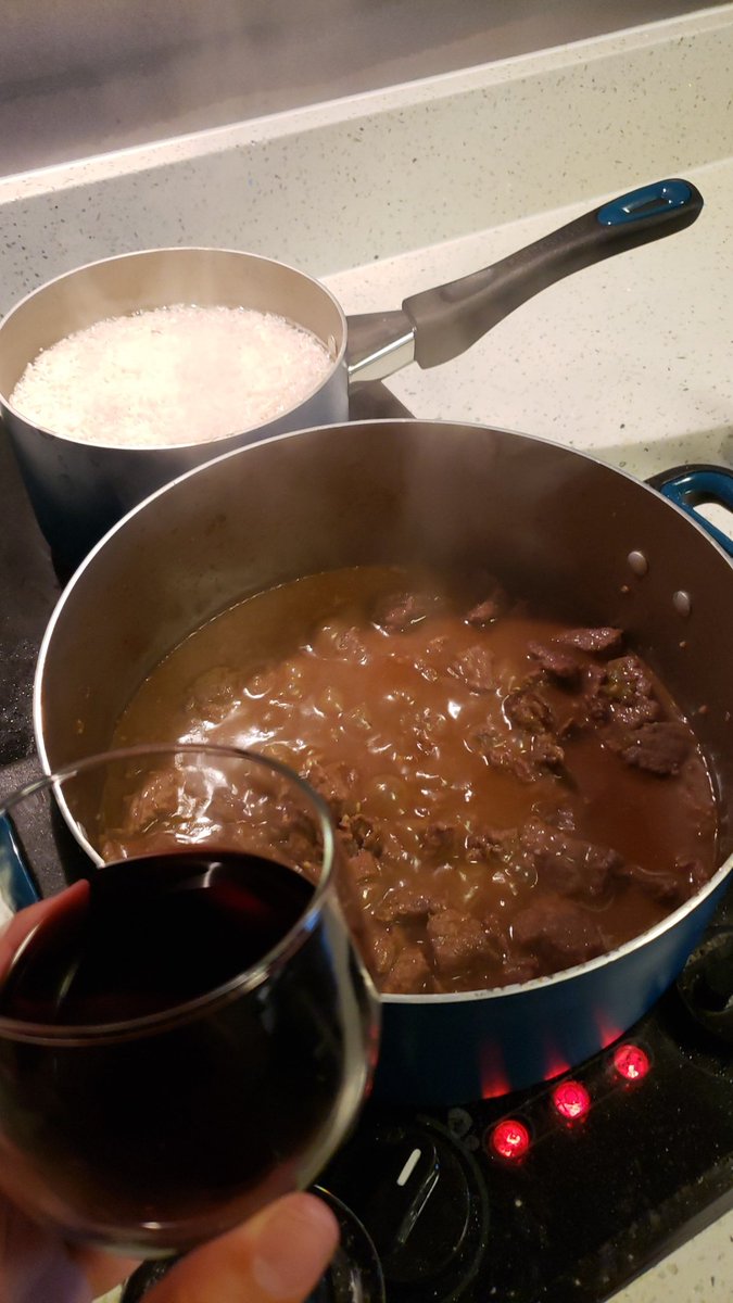Cruize420's tweet photo. #riceandgravy #louisiana #wine #itswhatsfordinner https://t.co/aOSx7MXmrn