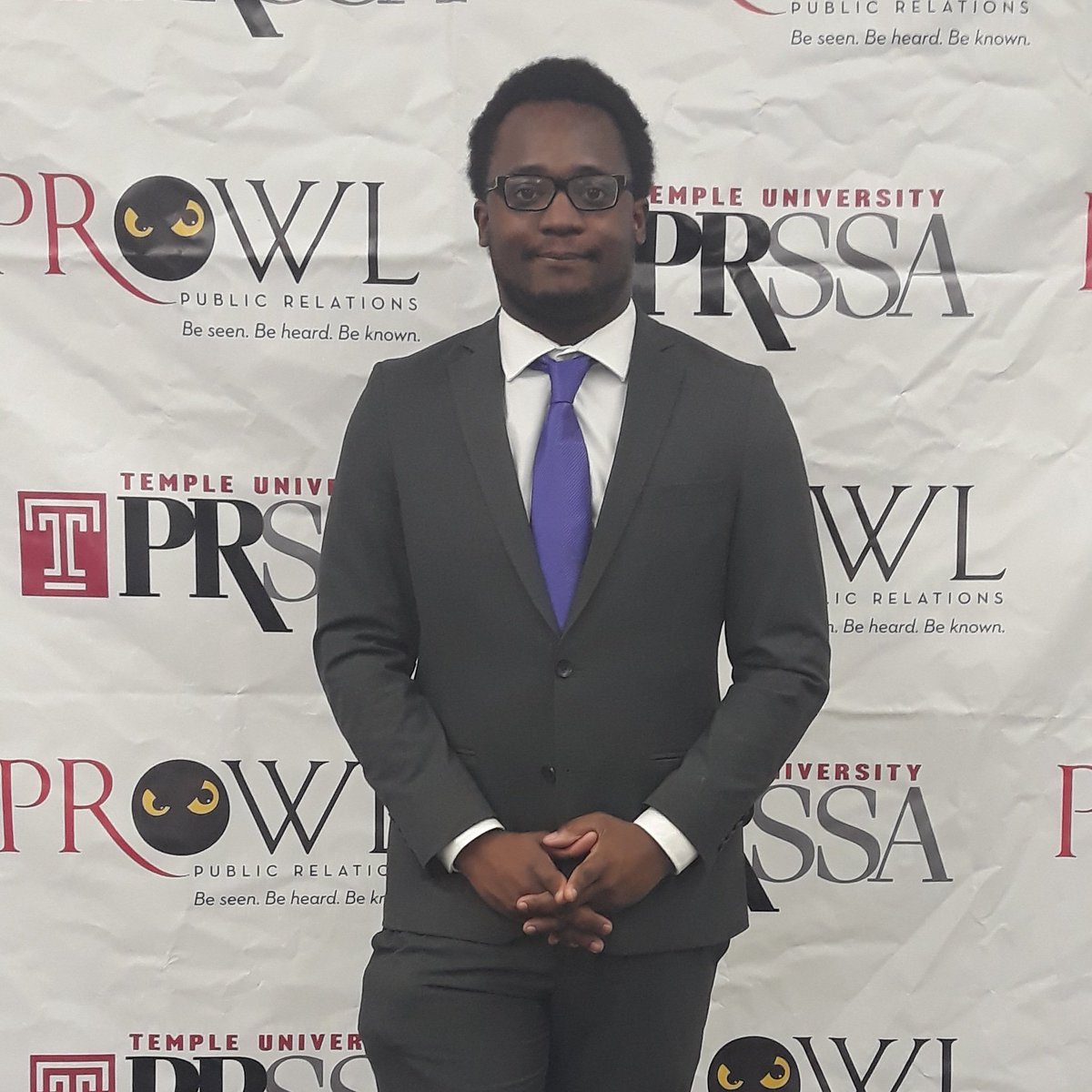 TerrellFMerritt's tweet photo. Had a great time representing @ccnyprssa at the #PRSSARC hosted by Temple University PRSSA this past weekend. Almost quite literally repping CCNY, dressed to match @CityCollegeNY's colors :) #PhillyPRo https://t.co/m4oQWR5XcY