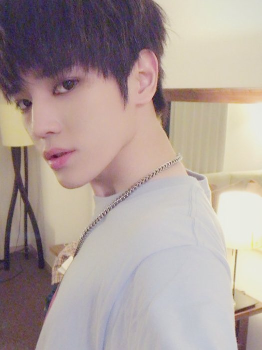 SC95TY's tweet image. ᴛʜʀᴇᴇ sʟᴇᴇᴘʟᴇss ɴɪɢʜᴛs