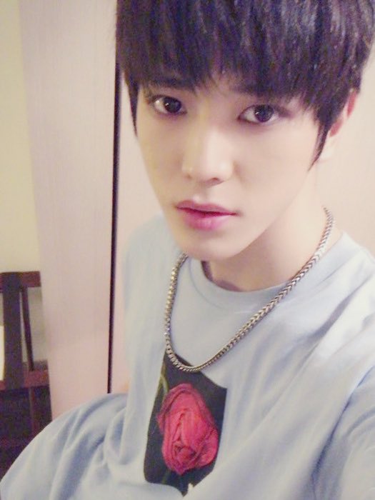 SC95TY's tweet image. ᴛʜʀᴇᴇ sʟᴇᴇᴘʟᴇss ɴɪɢʜᴛs