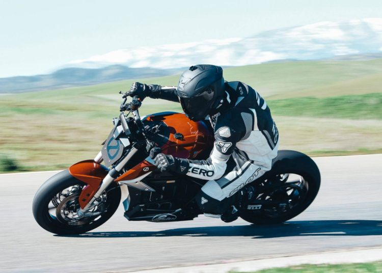 Zero Motorcycles and Cory West are teaming up to take on the Pikes Peak International Hill Climb this summer armed with the all-new SR/F...

emotomag.com/zero-sr-f-to-r…

#PPIHC #pikespeak #electricmotorcycles #ebikes #ebike #zeroSRF #zero #hillclimb #ev #electricmotorcycle