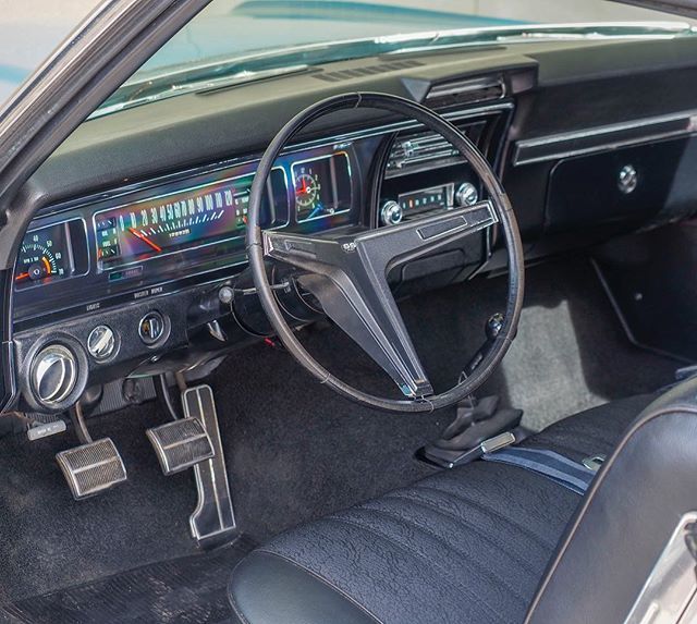 CRWCO's tweet photo. 1968 SS 427 Impala ordered with a bench seat from the factory 👀💥
.
.
.
.
.
.
.
.
.
#impalass #impala #68impala #68impalass #ss427 #ss427impala #classiccarsforsale #classiccars #rarecars #rarecarspotting #vintagecars #vintagecarsdaily #impala_world #chevyimpala #chevrolet #co… https://t.co/wjPNPWvDAS