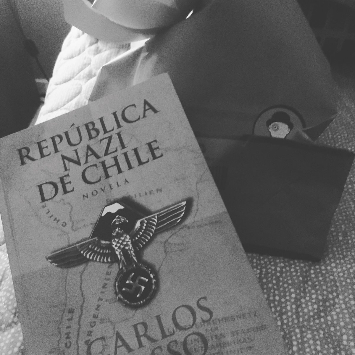 soleneumann's tweet photo. Me llego esto de regalo hoy 🤩🤩🤩 me falta la firma no más 😜@cbassop https://t.co/ow5VGAy3lF