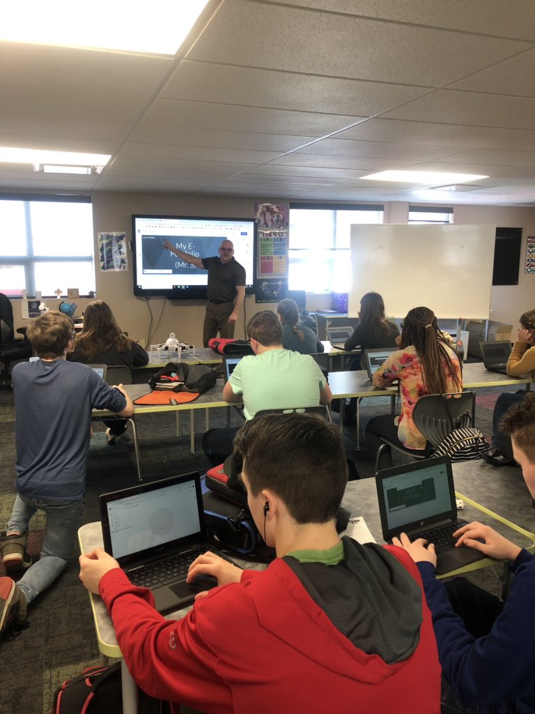 mrjscutt's tweet photo. Thanks Mr. Kehler @hayastusa for showing our scientific design students how to navigate google sites to create their own e-portfolios! #utilizeothersstrenghts #lcsdtome #lcsdprolearning https://t.co/qQBvZ5t5Zq