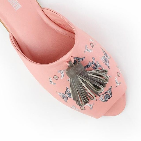 MAHCollection's tweet photo. Escaping away this coming weekend? 
Step in style with our chic Ciro slippers artisan crafted Italian leather and an always elegant alternative to high heels... https://t.co/4uykX5tXWF
