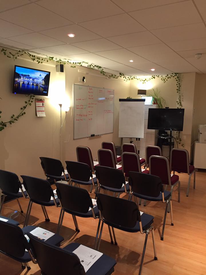 bloomWC1's tweet photo. Everything is ready to host you tomorrow for our workshop !! ✅ We are very excited and looking forward to seeing you 😊
Don't forget to follow our Facebook live at 11:30 #Workshop #Shareholders #Agreement #BloomSpace #Startup #Tech #London https://t.co/TPEQDyzMdb