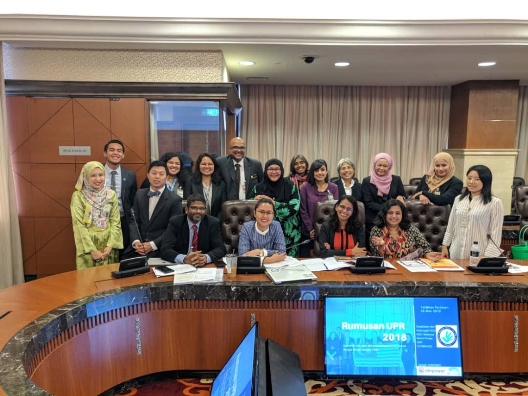 uprmalaysia's tweet photo. Ahli-ahli #comango sedang menunggu ketibaan ahli parlimen, untuk taklimat Rumusan UPR 2018 di Parlimen Malaysia. #haksejagat https://t.co/saL8TGOv6T