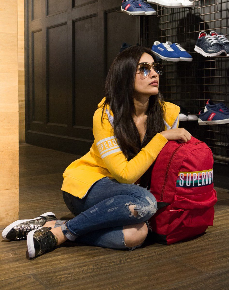 SurbhiJtweets's tweet photo. @Superdry An amazing combination of style and comfort ♥️✌🏼 https://t.co/vDfiSXGdmf