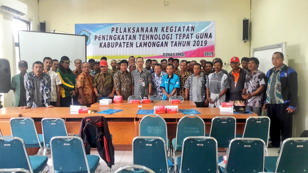 Iskandar__NH's tweet photo. DPMD lamongan beri bantuan alat untuk Tanam Jagung &amp; Padi. Kepada kelompok tani di lamongan.

Dear #tppilamongan #manfaatdanadesa dapat di optimalkan guna menunjang kegiatan prudes di sektor pertanian 

@EkoSandjojo @AndryDewantoAh2
#DariDesaUntukIndonesia
Aku #BanserAmankanTPS https://t.co/dkiAhnHUGW