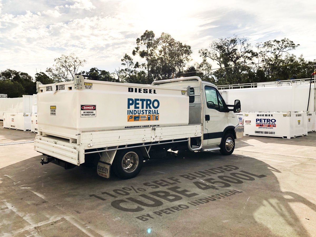 PETROIndustrial's tweet photo. Another PETRO Self Bunded Tank off to a new home. This beauty is a PETRO Cube 4500L β½οΈ
110% Self Bunded (Double wall) and fully baffled. (Read More >> https://t.co/3Ks8E6gLNI ).
E: sales@petroindustrial.com.au
#selfbundedtank #fuelstorage #transferpump #petrocube https://t.co/49NU3H34RV