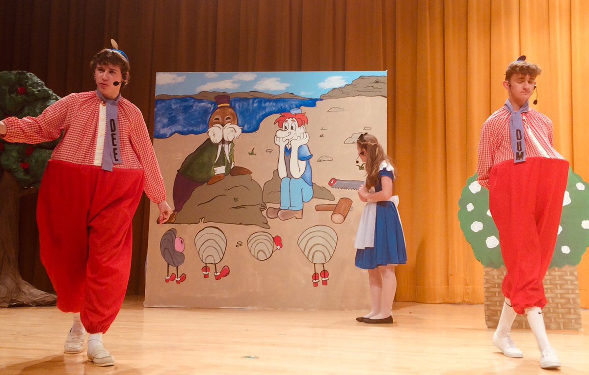 MrsStewartELA's tweet photo. Tech week is off to a great start! We’ll see you this weekend. Friday at 7:00, Saturday at 2:00 &amp; 7:00. #MAC185 https://t.co/Se46LqEBdN
