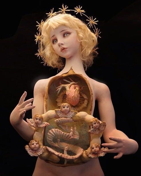 BeautifulBzarre's tweet photo. How do you find this vision of Paradise, "Paradiso", an art doll by Mari Shimizu? Photo by Yukio Yoshinari.

#beautifulbizarre #marishimizu #yukioyoshinari #artdoll #sculpture #doll #paradise #popsurrealism #lowbrow #newcontemporaryart #art https://t.co/BD1tj1kWBO