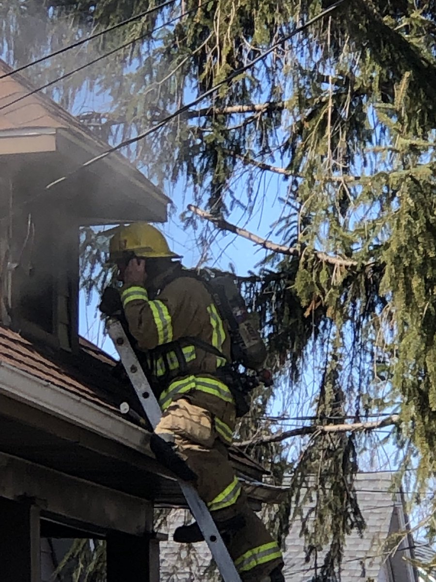 NfAngels's tweet photo. Structure fire 300 block 70th St. Star of the fire is underneath investigation at this time.
UPDATE: Cause of fire due to mattress in backyard. https://t.co/6dSBC2k3dp