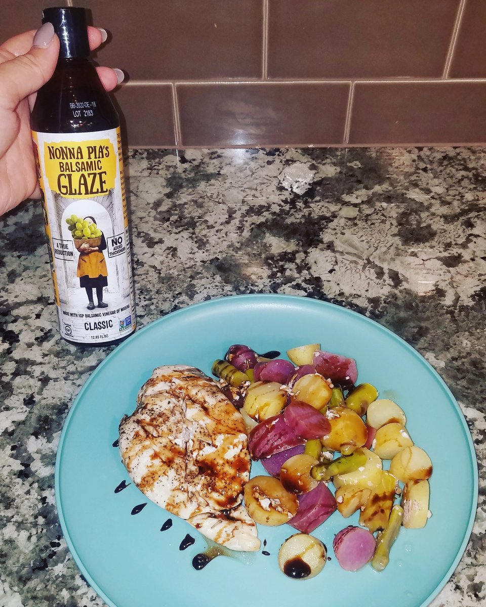 ModAdjusted's tweet photo. I picked up this @nonnapias balsamic glaze at @Costco recently and finally tried it! WOW!  It's amazing and I cannot wait to try it on everything!! #nonnapias #balsamicglaze #balsamic #costco #yummy #chicken #rosemary #potatoes #asparagus #roastingpan #chef  #moderatelyadjusted https://t.co/tCwuaCk04f