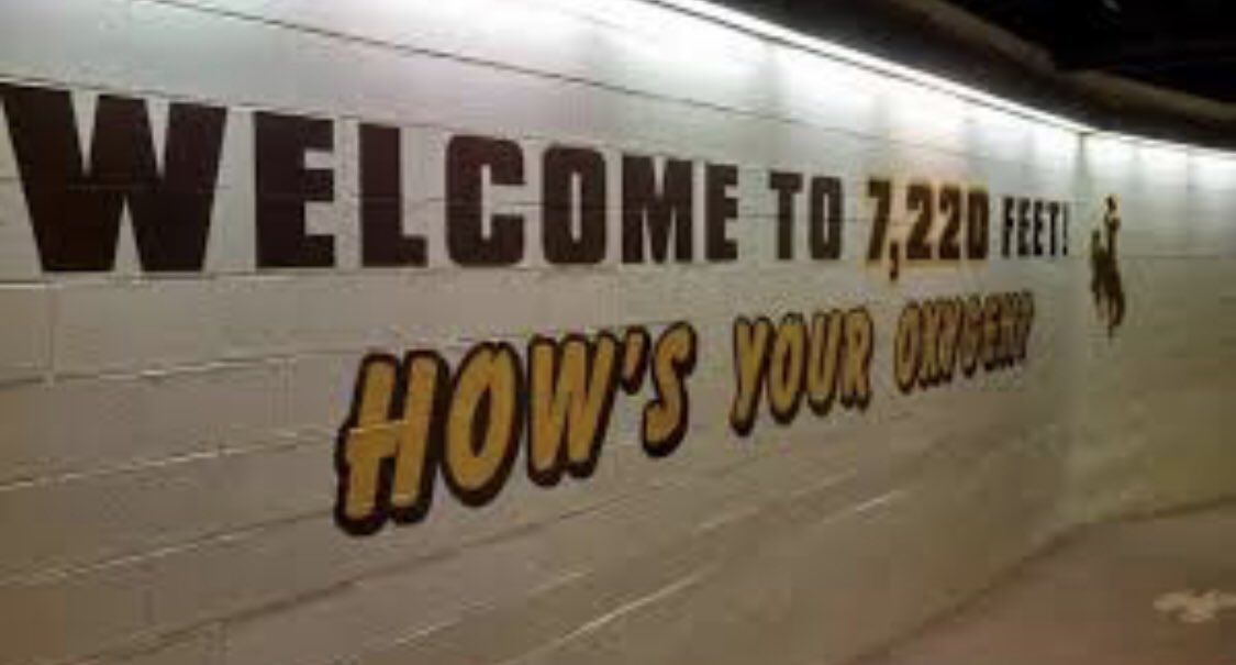 NeverlandRanchr's tweet photo. @WavesHoops You’re about to find out...#HowsYourOxygen #7220ft #WhereTheAir_isRare https://t.co/5QFpQsfXhd