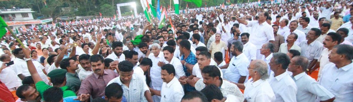 Oommen_Chandy's tweet photo. The huge turnout at the #UDF Convention in #Cheruthony exemplifies victory than a battle and our candidate Shri.@DeanKuriakose upholds the spirit of #Idukki. Addressed this august gathering and wished him all success! #UDFIdukki #VoteForDean #VoteForUDF https://t.co/wZO5S5dd4m