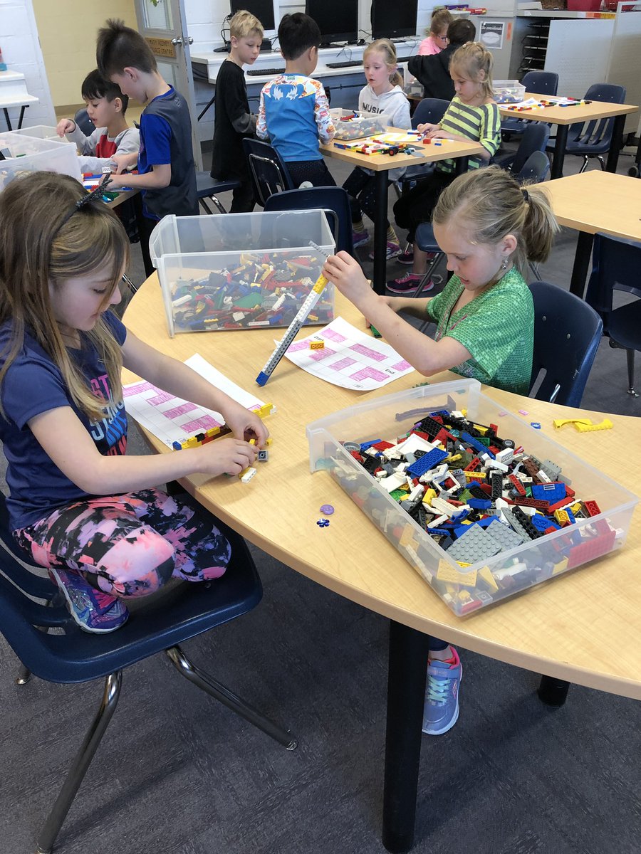 KCSlibrary's tweet image. Grade 1’s learning to code with Lego@lskysd@kcs