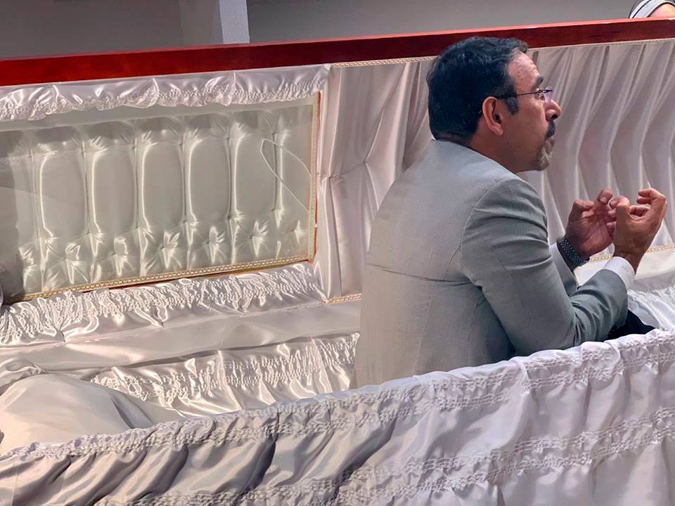 Helios_Herrera's tweet photo. Así grabamos la serie “Me muero por vivir”... muchas gracias Funerales García y Expo México Funeraria por la invitación.
¡Nos vemos en octubre! https://t.co/NxcDA26hXB