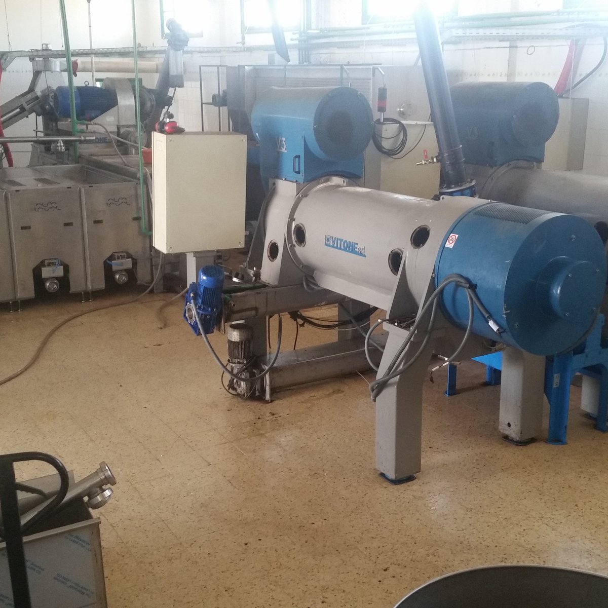 AkramFourati2's tweet image. To produce our unique extra virgin olive oil you need a unique olive oil mill !! Unique !!!!! huileriefourati.com
#oliveoil #oliveoilimport #newstyle #foodwholesaler #oliveoilmill #foodretailer #oliveoilindustry
#frantoio #oleo #foodindustry #healthiest #extravirginoliveoil