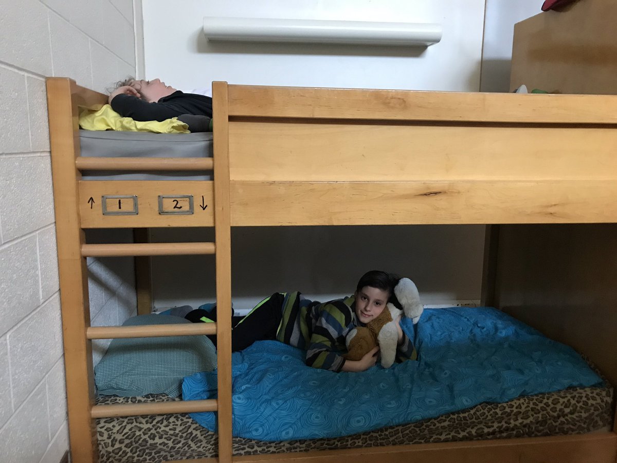 SakhiFarrah's tweet photo. Our first day at the Island School @MuirheadPS @LC2_TDSB #grade5s #overnighttrip #exploringthebeach #hiking #outdoored https://t.co/FbAhNyQxGB