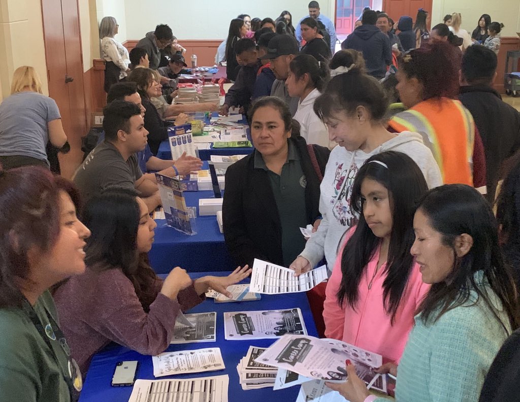 STEAMSarah's tweet photo. SMBSD Pathways to Success. College, here we come! #SMBSDFamily #FamiliaSMBSD #ECJHTitans #EAOP #CalPolyUpwardBound #HancockCollege https://t.co/UKKVb3IzKw