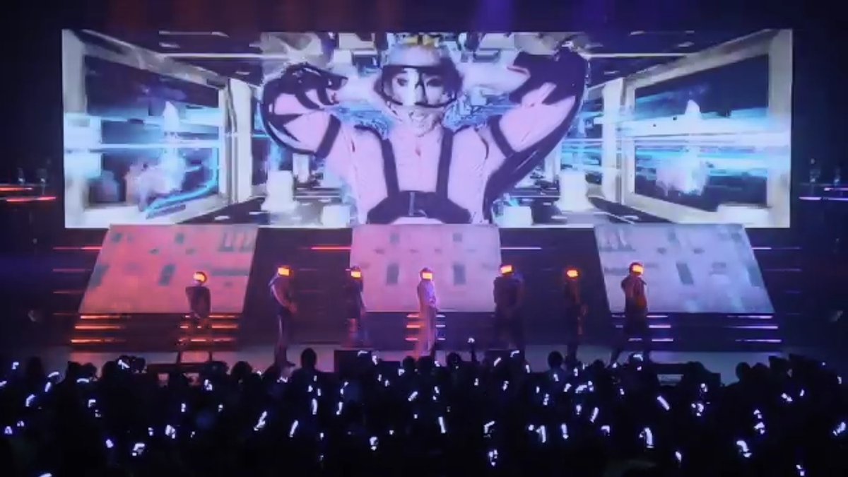 diego_machado91's tweet photo. eh mto difícil descrever o amor que sinto pela Kumi.
simplesmente tudo p mim ❤️❤️❤️
uma artista que me ajudou a refazer minha vida na hora mais difícil
@KODAKUMINET I heart u
#KODAKUMI #DNA #DNATOUR2018 #倖田來未 https://t.co/Y7M4NN7aGl