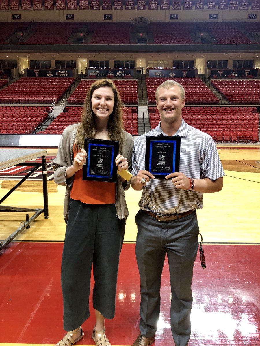 TTU_FCA's tweet photo. Congrats to Josh Jung and Brittany Brewer for being named the 2019 Texas Tech FCA Male & Female Athlete of the Year.
#TeamFCA #CompetitorsForChrist #WreckEm
@LadyRaiderWBB @TTU_Baseball
@josh6jung https://t.co/KXqffzwiW9