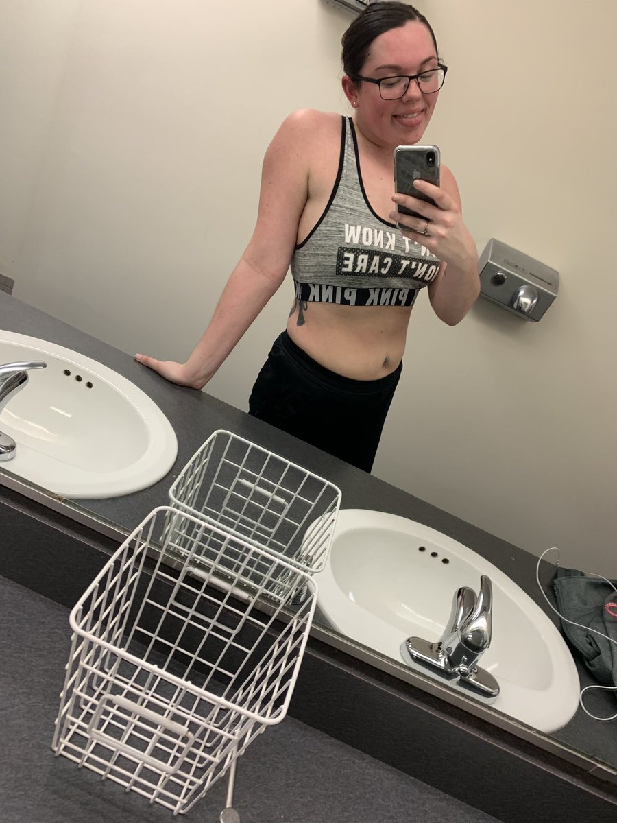 McMahon_Mary's tweet photo. Summer body coming in thoooooo .... got a long way to go but I’m making progress #helpme #progress #summerbodycoming #lolprobnot #fattyforever https://t.co/f2fTRpqWYA