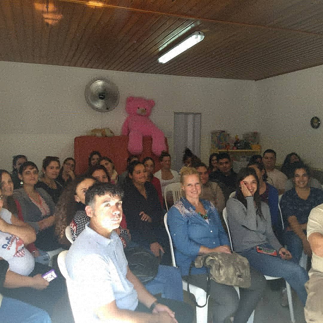 eligiuliani_'s tweet photo. Hoy ABC Padres en el Jardín de Infantes NRO 904 de Alberti . Gracias a las familias por su compromiso y participación.                      La visión de construir futuro es hacer hoy.  @JefaturaR15 @MVecchiarto @susanacrespi1 https://t.co/erCuAogSC7