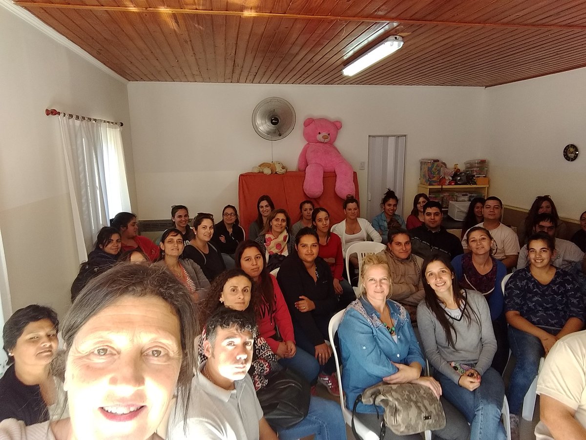 eligiuliani_'s tweet photo. Hoy ABC Padres en el Jardín de Infantes NRO 904 de Alberti . Gracias a las familias por su compromiso y participación.                      La visión de construir futuro es hacer hoy.  @JefaturaR15 @MVecchiarto @susanacrespi1 https://t.co/erCuAogSC7