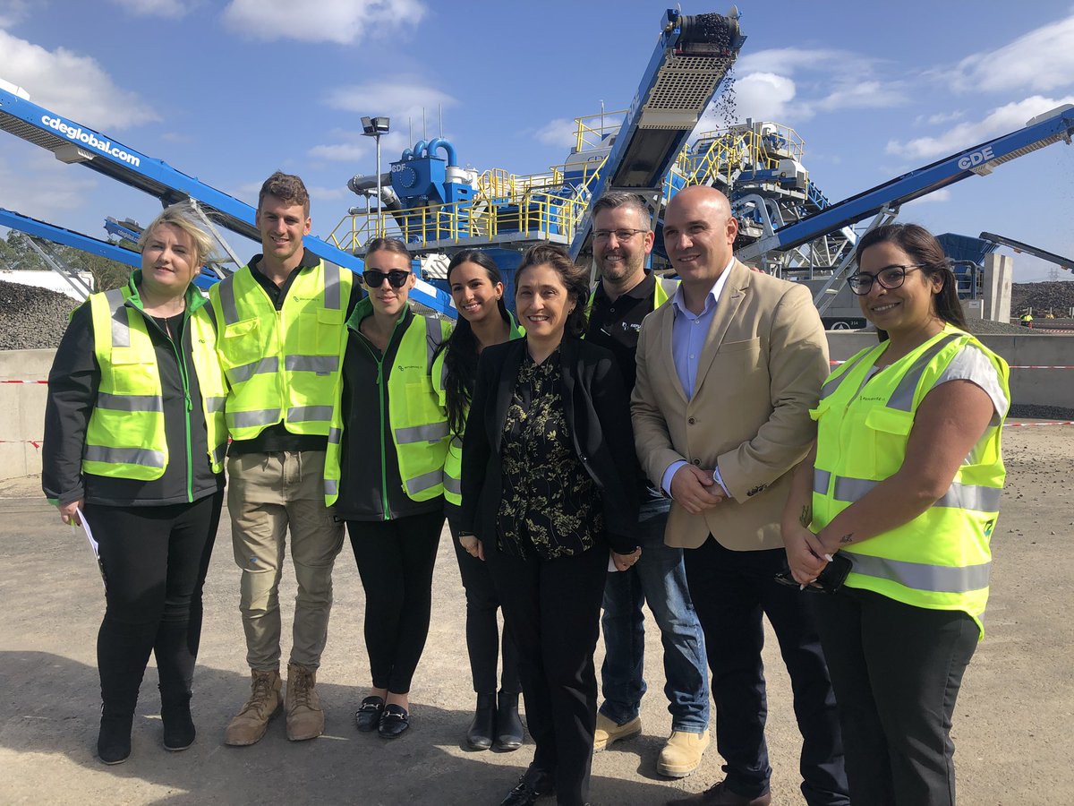 LilyDAmbrosioMP's tweet photo. Great to open Repurpose It’s Australian-first washing plant in Epping today. The facility will divert over 500,000 tonnes of construction &amp; demolition waste from landfill each year. We invested $500,000 in this important project from our Resource Recovery Infrastructure Fund. https://t.co/9Xz4MCDsqi