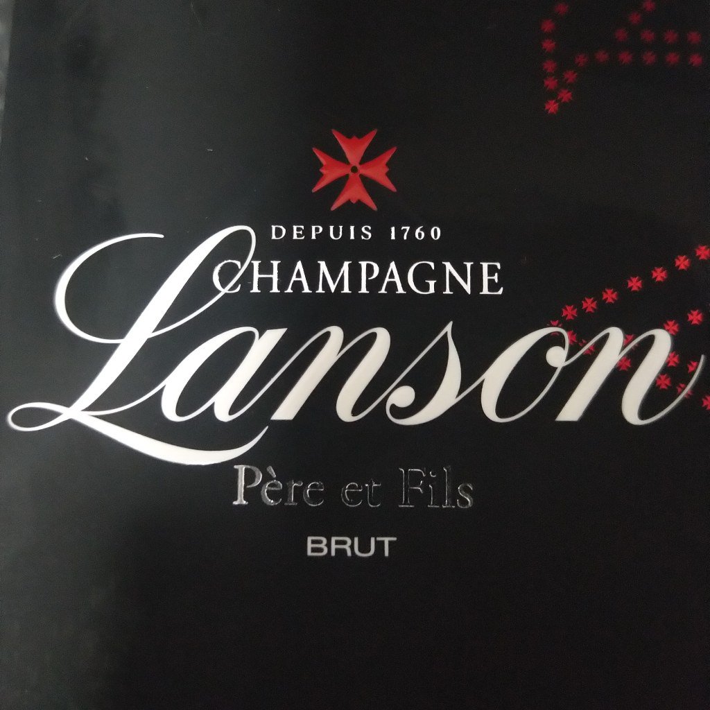 ChampersTips's tweet photo. Review: Lanson Père et Fils Brut NV https://t.co/eEBQBC201N https://t.co/2D9N2VBKqR