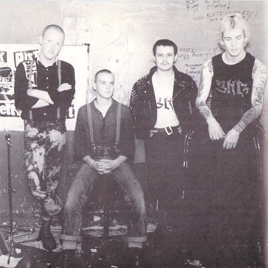 zzzkpdzzz's tweet photo. Blitz was a 1981- 2007 existing Punk / Oi! Band from New Mills in Derbyshire in England. The band consisted of both punks and skinheads and always described itself as a punk band.

#punk #punks #punkrock #punksnotdead #oldschoolpunk #oiband #blitz #history #punkhistory https://t.co/noaYQotUvI