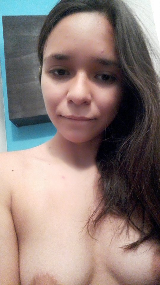imfao010192's tweet photo. #packseros #packscaseros #quemada #tetas #selfie #pack #packs #zelda https://t.co/aoEHSDFR3Z