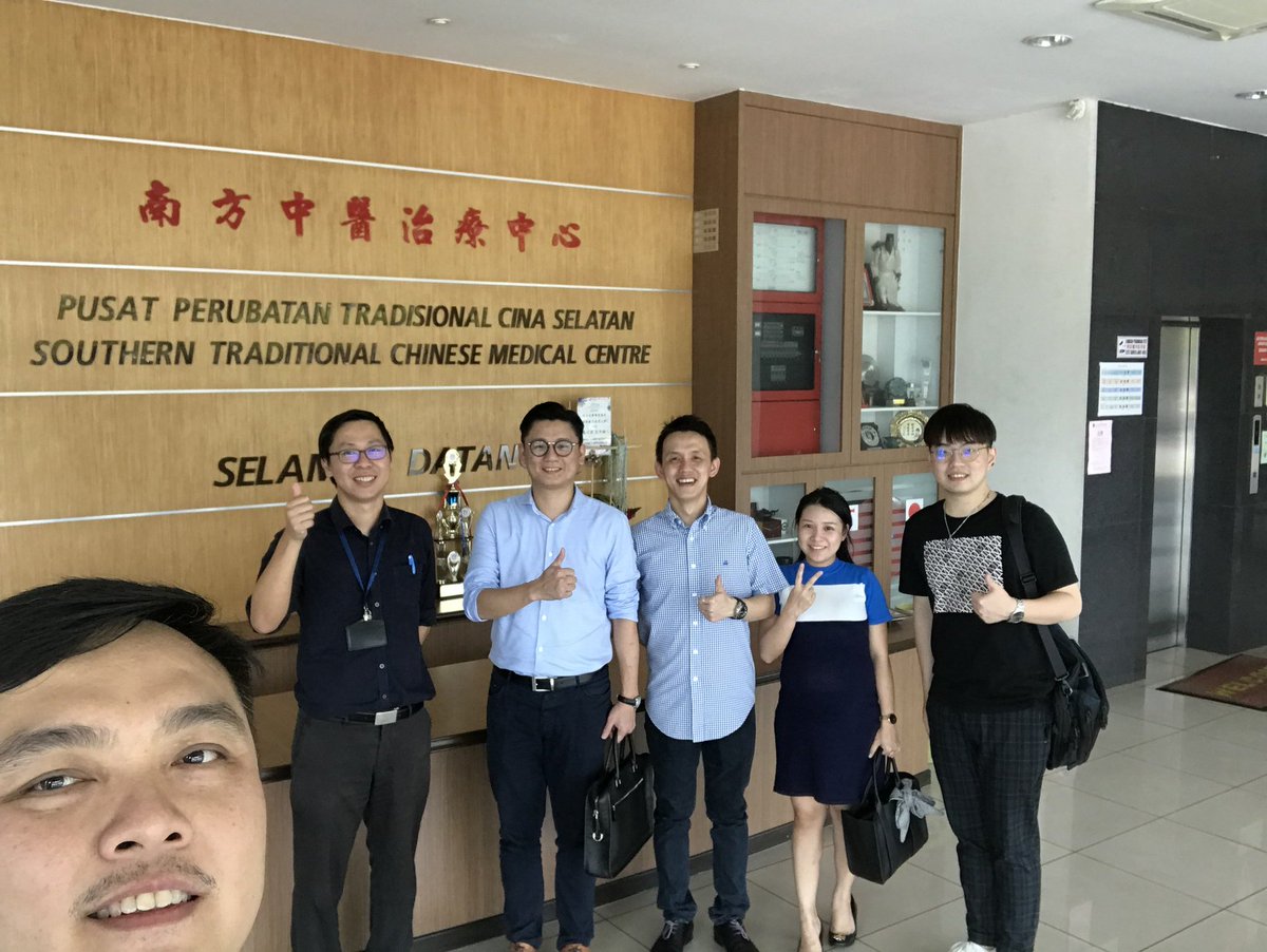 tqukesea's tweet photo. 🇲🇾🇬🇧 Daniel enjoyed a wonderful tour around the campus of South University College in Johor, Malaysia. Looking forward to our future collaboration.
#TQUK #TQUKESEA #TrainingQualificationsUK #UK #ASEAN #Malaysia #Johor #SouthernUniversityCollege #KolejUniversitiSelatan https://t.co/0zCtF23nz2