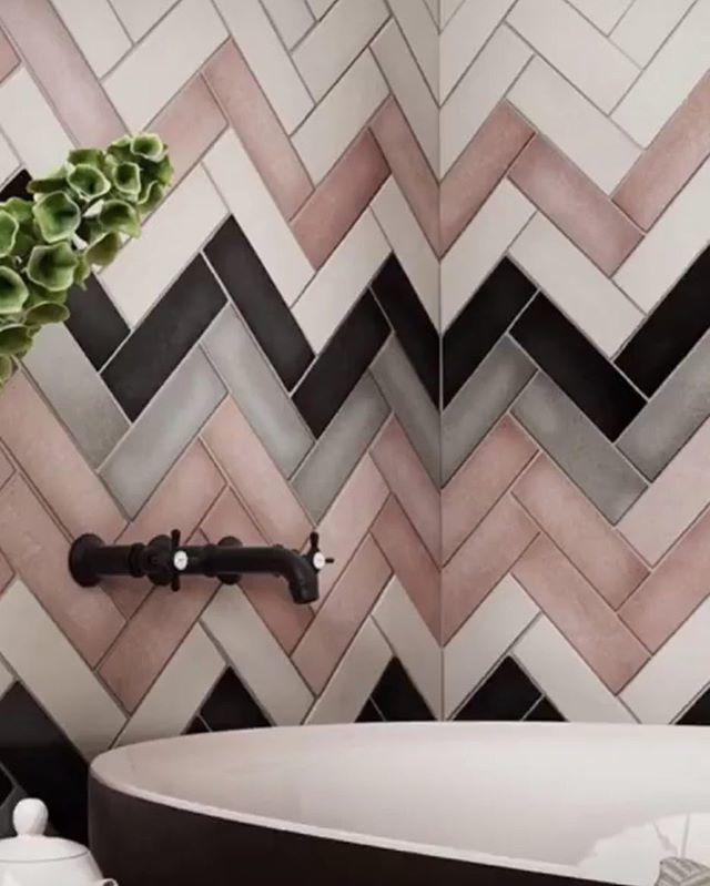 Cocochicdeco's tweet photo. Cuando sientes un flechazo por esta paleta de color... aviso el próximo baño que me toque diseñar puede llevar estos azulejos tan divinos 😍 
Te gustan este tipo de azulejos? 📷 @nais.es .
.
.
#decoracion #deco #interiores #interiorismo #interiordesign… https://t.co/624OZUw6Xc https://t.co/mcY7JFWZJ4