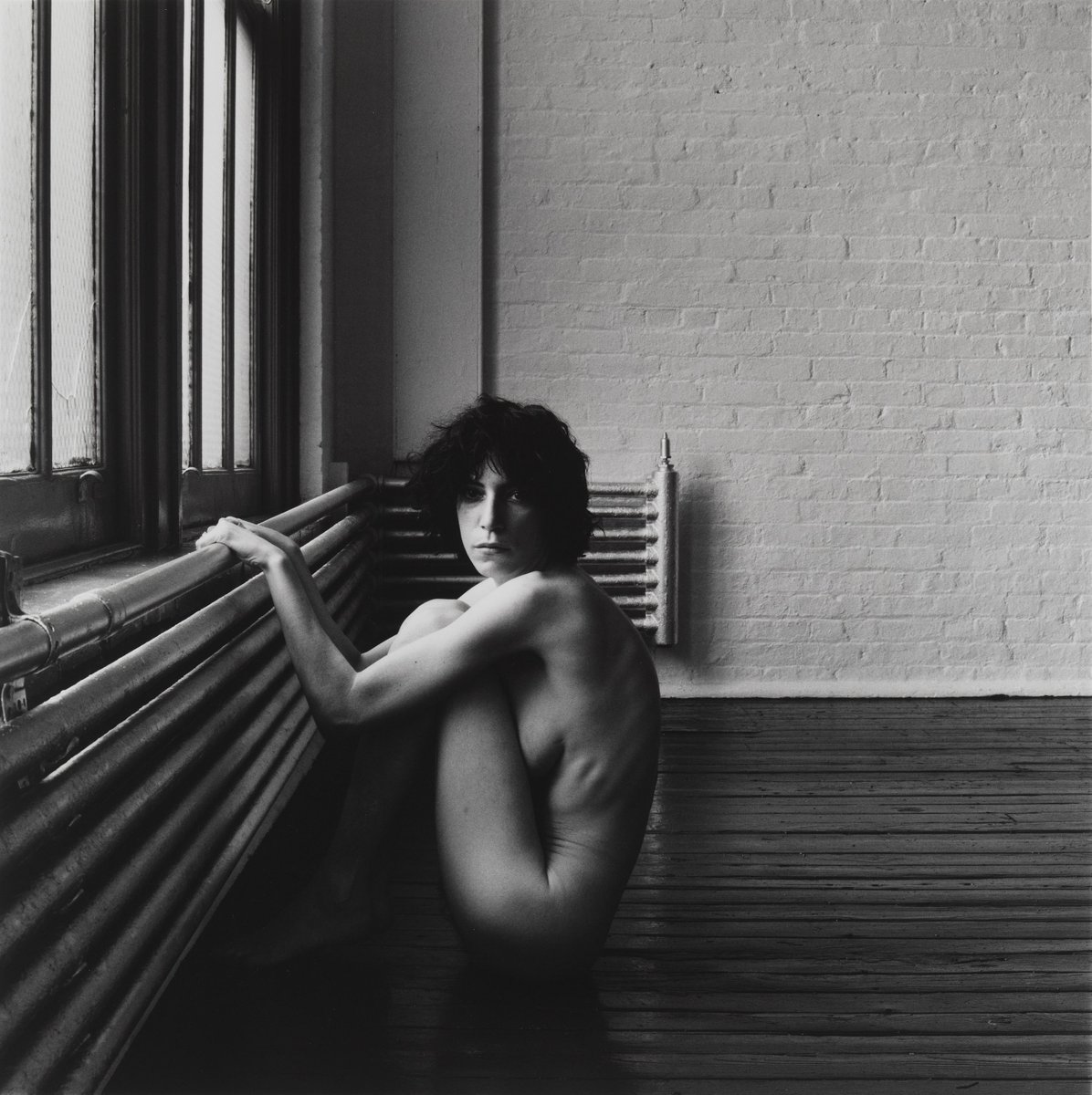 Enkster_'s tweet photo. #RobertMapplethorpe 

Sensibilità anticonformista nel significato più ampio. 
Un carattere irriverente, oltraggioso, fuori dalle convenzioni.

Un approccio ruvido e vissuto, un modo di concepire la #fotografia come nessuno aveva fatto prima della sua esperienza.

#enkster https://t.co/Ao8PxRiWnu