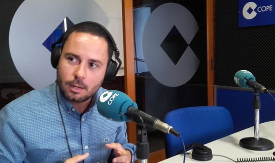 cronicasdelanza's tweet photo. @joeldelgado86 expresa el "rechazo más enérgico" del @PPLanzarot a la decisión de la dirección nacional de sustituir a @dacilgd por Francisco Cabrera en la lista electoral al Congreso
https://t.co/9yd1IQKdB0 https://t.co/OtK5ojk7pO