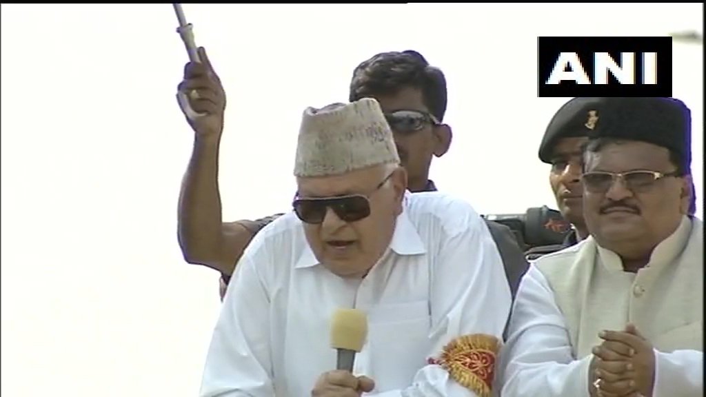 ANI's tweet image. F Abdullah, NC in Kadapa, AP: I&apos;d like to remind Jagan what he said to me after his father&apos;s death, he said that if Congress makes him CM, he is ready to give them ₹1,500 cr. How did he get so much money? Does he have a treasure buried somewhere, that must have been from a loot.