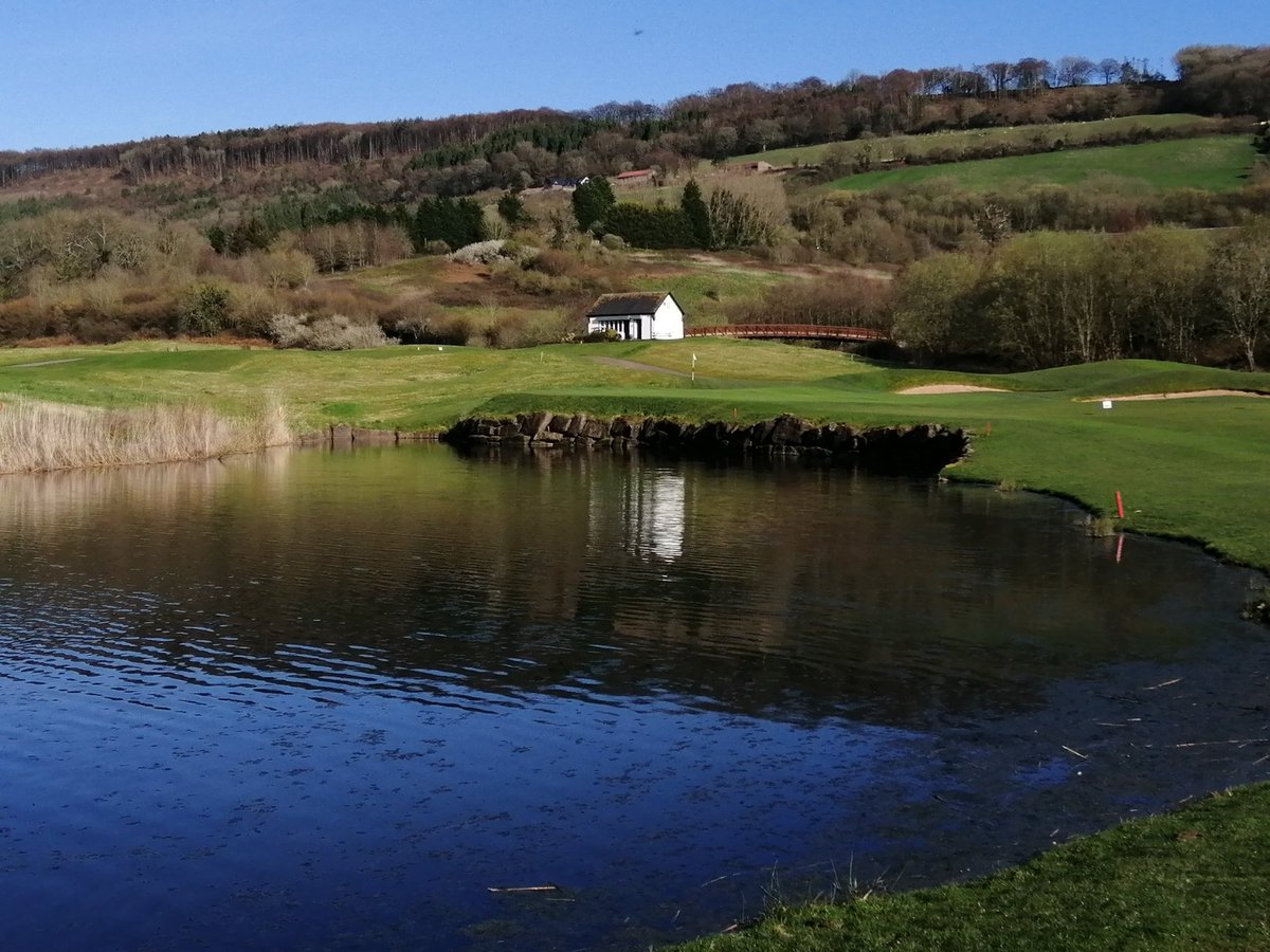 Would you believe, this shot of the Twenty Ten #golf course was taken just yesterday, in March? The views are spectacular at the start of #Spring, you really have to see it for yourself - Book tee times for the #2010 online - bit.ly/2U3Mr6X