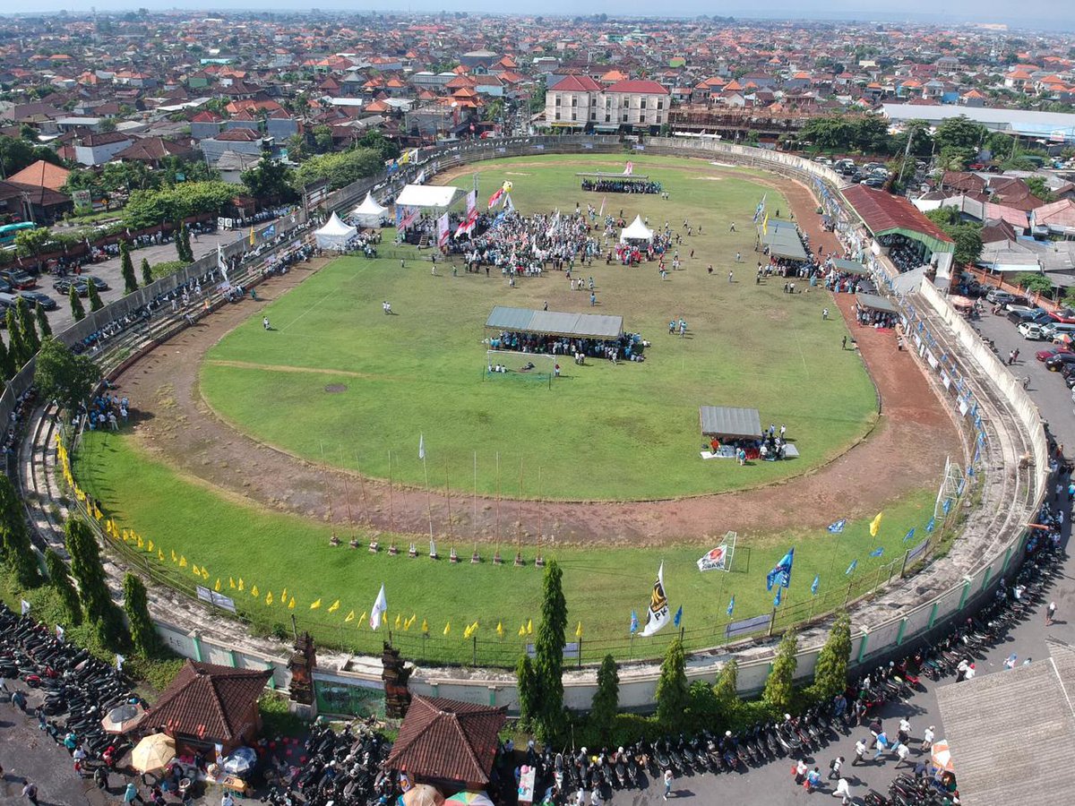 mahesatiwi's tweet photo. Kampanye terbuka Wowo, Selasa 26 Maret 2019 di lapangan Kompyang Sujana Denpasar Barat pecaaaaaaaaaaaaahhhhh!!!! @Fsilolongan @NikenSabila_ @Jeonum1203 @sedyautamaandin @ellykellyk @R_GUN4W4N @Karolina_bee11 @PantunJ2P @Paltiwest @SRufamin https://t.co/sQX2I1VZJ4