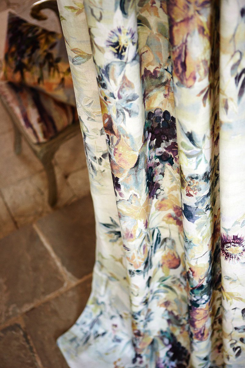 Spring is in the air! #passiflora #floral #fabric #tuesday #pretty #linen #drapery #sale