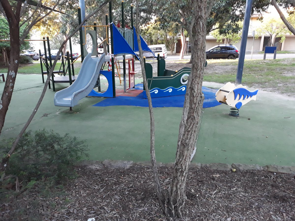 nessiejones22's tweet photo. Quiet little children's playground. Central Sydney. So bushy, leafy. Such generous play equipment for a tiny park compared to #cbr. Nice to see. #bushycity #gooddesign #oldzone https://t.co/L2qNdJZ68c