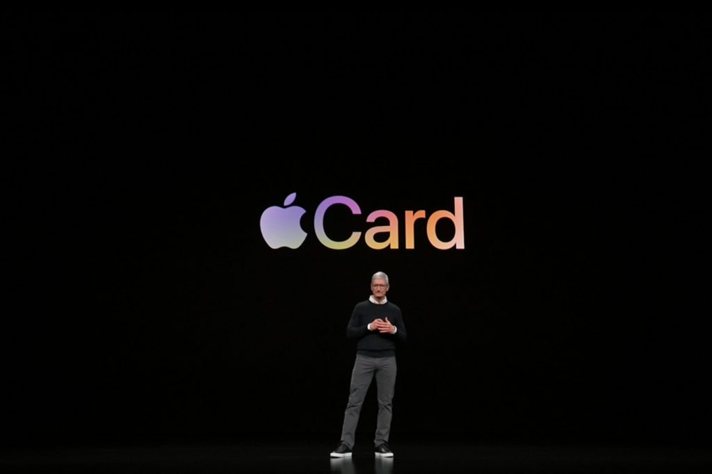 ArnaultChatel's tweet photo. #TransfoNum : @Apple
 Card la carte bancaire qui pourrait tout révolutionner 

@StephaneMallard : "la disrutiption arrive toujours d'un acteur qui n'est pas du secteur" 

Apple va plus loin et disrupte les disrupteurs
Depuis le temps que je l'annonce 💪💪
https://t.co/ou1kjrW6KR https://t.co/gq9KBsJfh0