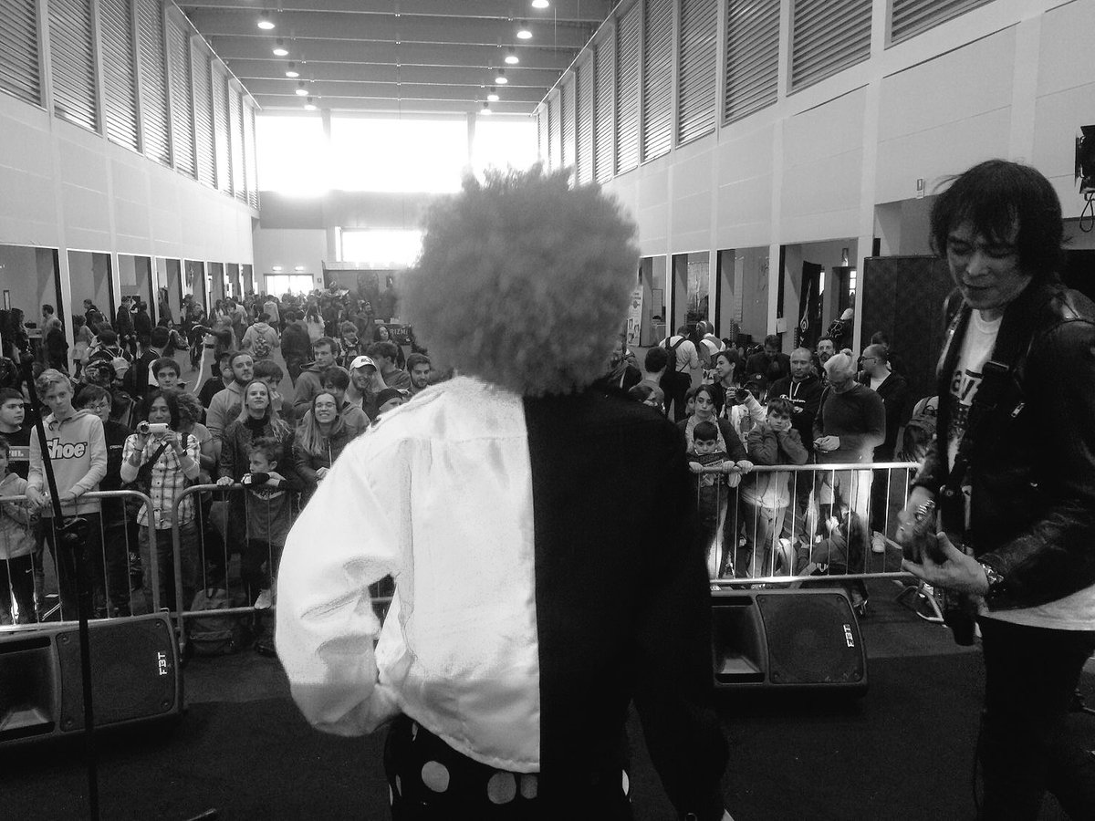 Vaiwatt2018's tweet photo. ありがとう"Be Comics! Padova"
無事に2日間終了、沢山の出会いに感謝😌
今夜はアドリア海岸沿い街、"SCUMM" in PescaraでLive‼️楽しみ
#vaiwatt #BeComics #BeComics19 #BeComicsPadova #Pescara #miou
#Padova #scumm https://t.co/5aweZtfj7C