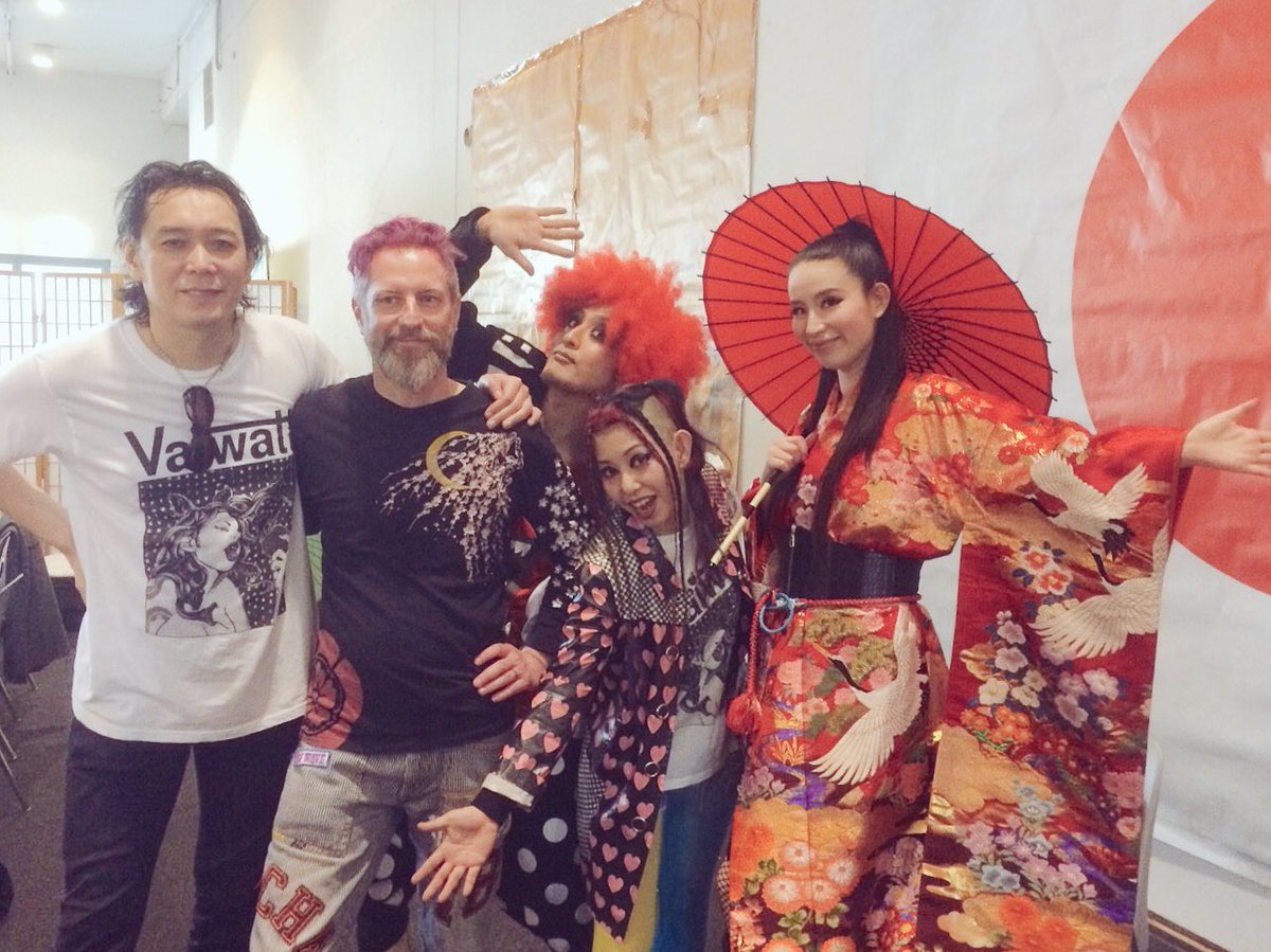 Vaiwatt2018's tweet photo. ありがとう"Be Comics! Padova"
無事に2日間終了、沢山の出会いに感謝😌
今夜はアドリア海岸沿い街、"SCUMM" in PescaraでLive‼️楽しみ
#vaiwatt #BeComics #BeComics19 #BeComicsPadova #Pescara #miou
#Padova #scumm https://t.co/5aweZtfj7C