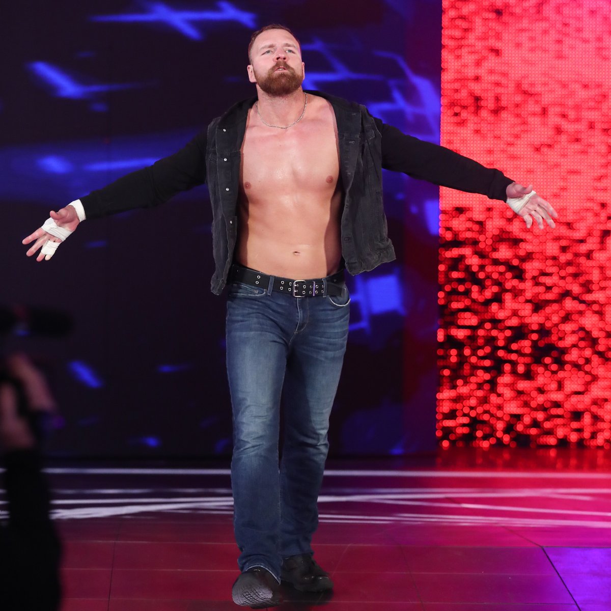 DailyAmbrollins's tweet photo. #RAW digitals: Paul Heyman confronted Seth; Drew McIntyre defeated Dean. #DeanAmbrose #SethRollins https://t.co/inGvT7P4wL